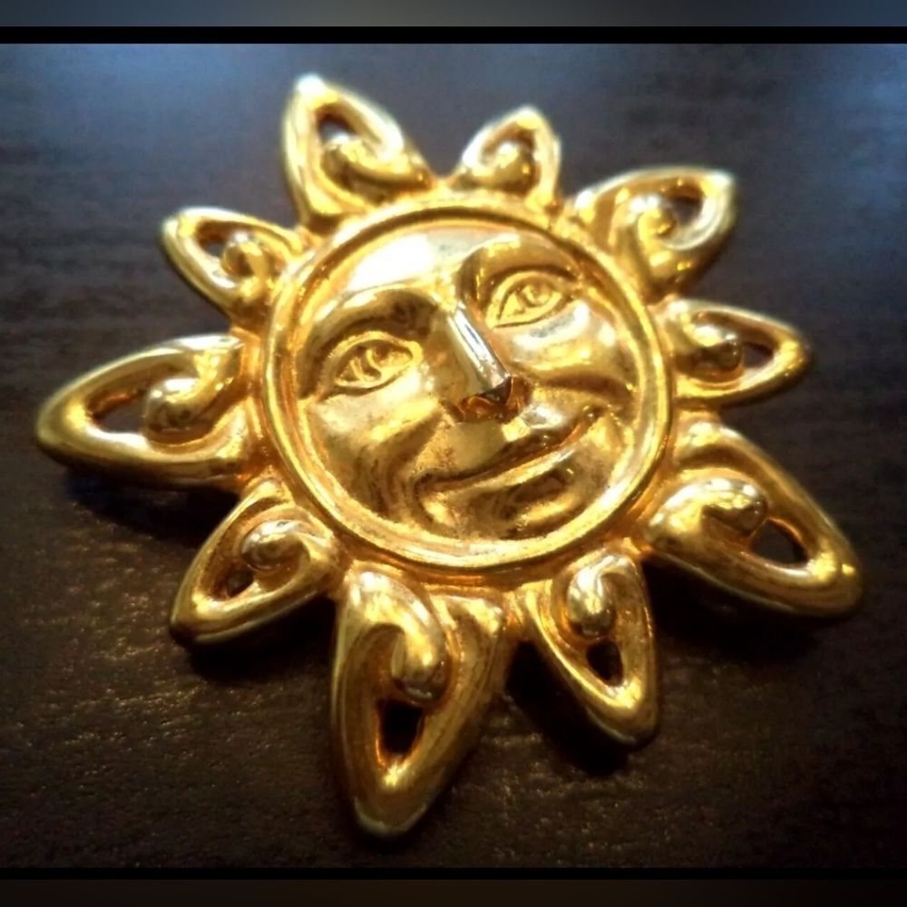 VINTAGE ESTATE SIGNED ANNE KLEIN SUN FACE 1 3/4" BROOCH EXCELLENT CONDITION